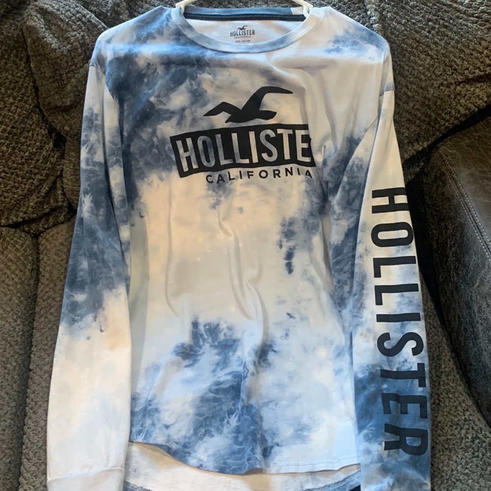 Hollister California White and blue shirt